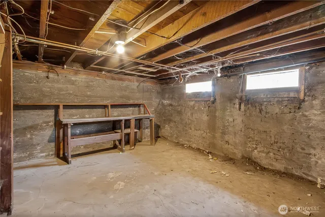 a view of a walk in closet