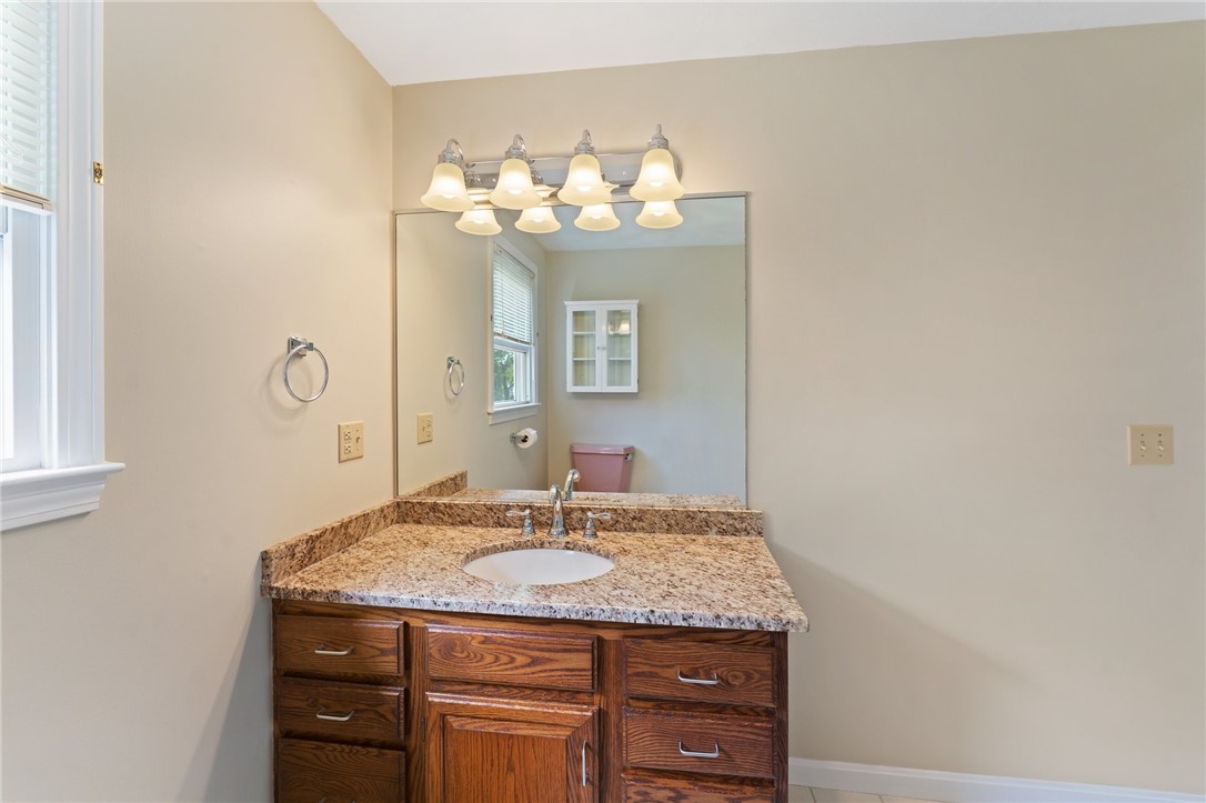 72 Scarborough Road Cumberland, RI 02864 - Photo 15 of 25 Gallery Image 15