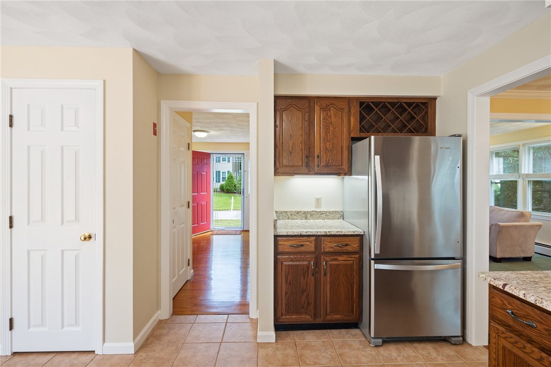72 Scarborough Road Cumberland, RI 02864 - Photo 6 of 25 Gallery Image 6