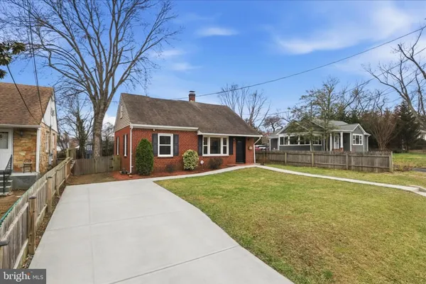 $560,000 | 3215 Memorial Street, Alexandria, VA 22306
