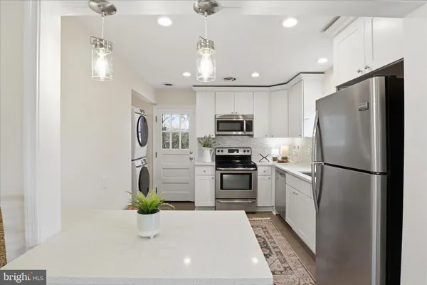$560,000 | 3215 Memorial Street, Alexandria, VA 22306