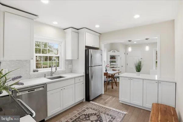 $560,000 | 3215 Memorial Street, Alexandria, VA 22306