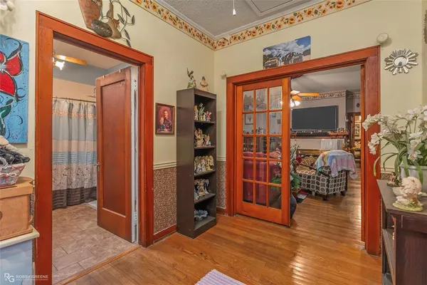 a view of livingroom with furniture and closet