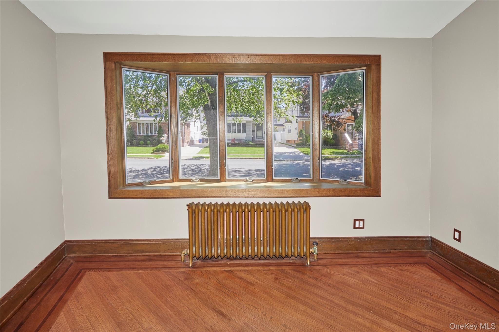 43 East Raleigh Avenue Staten Island, NY 10310 - Photo 5 of 14