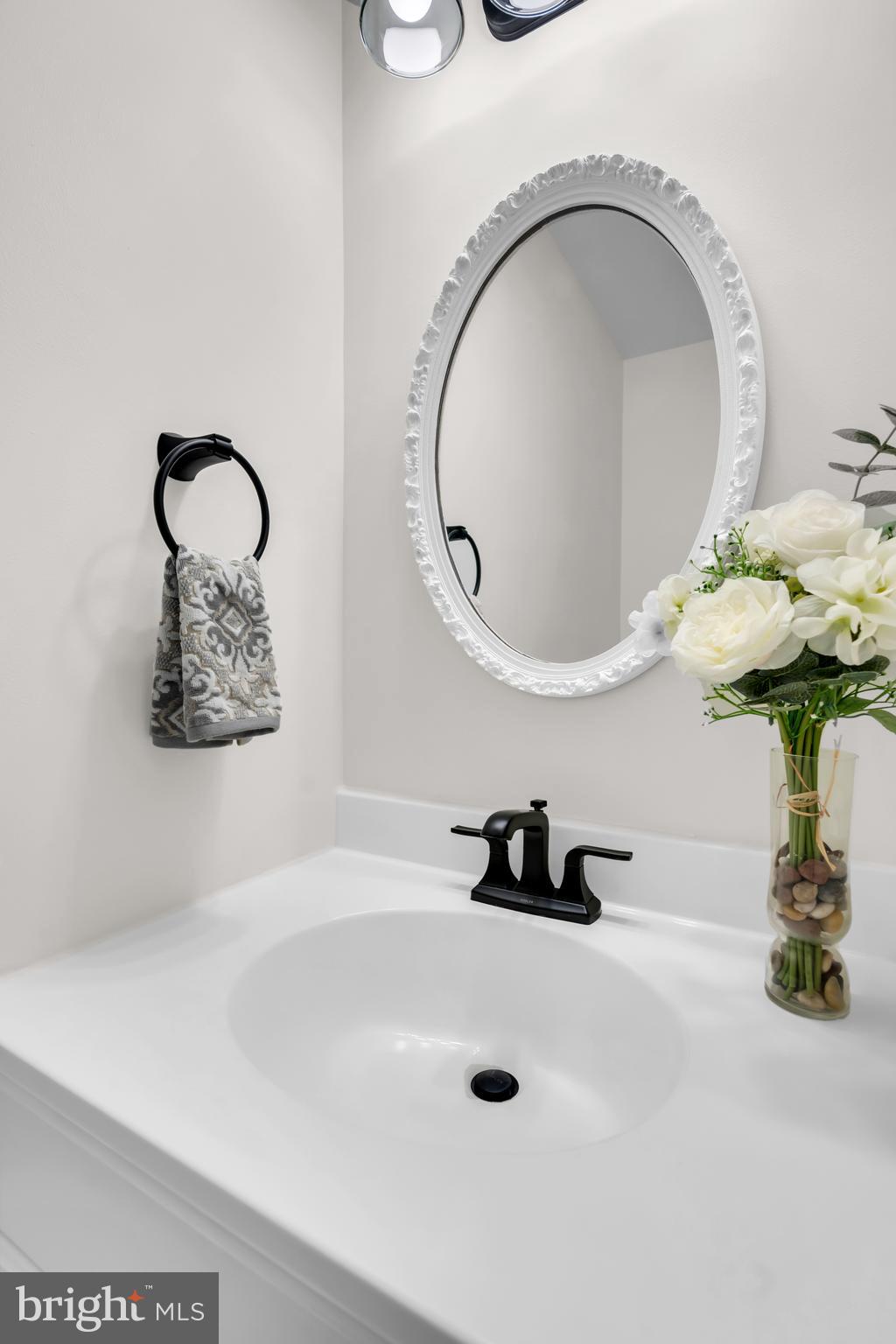 26 Timber Rock Road Gaithersburg, MD 20878 - Photo 12 of 35 Bathroom