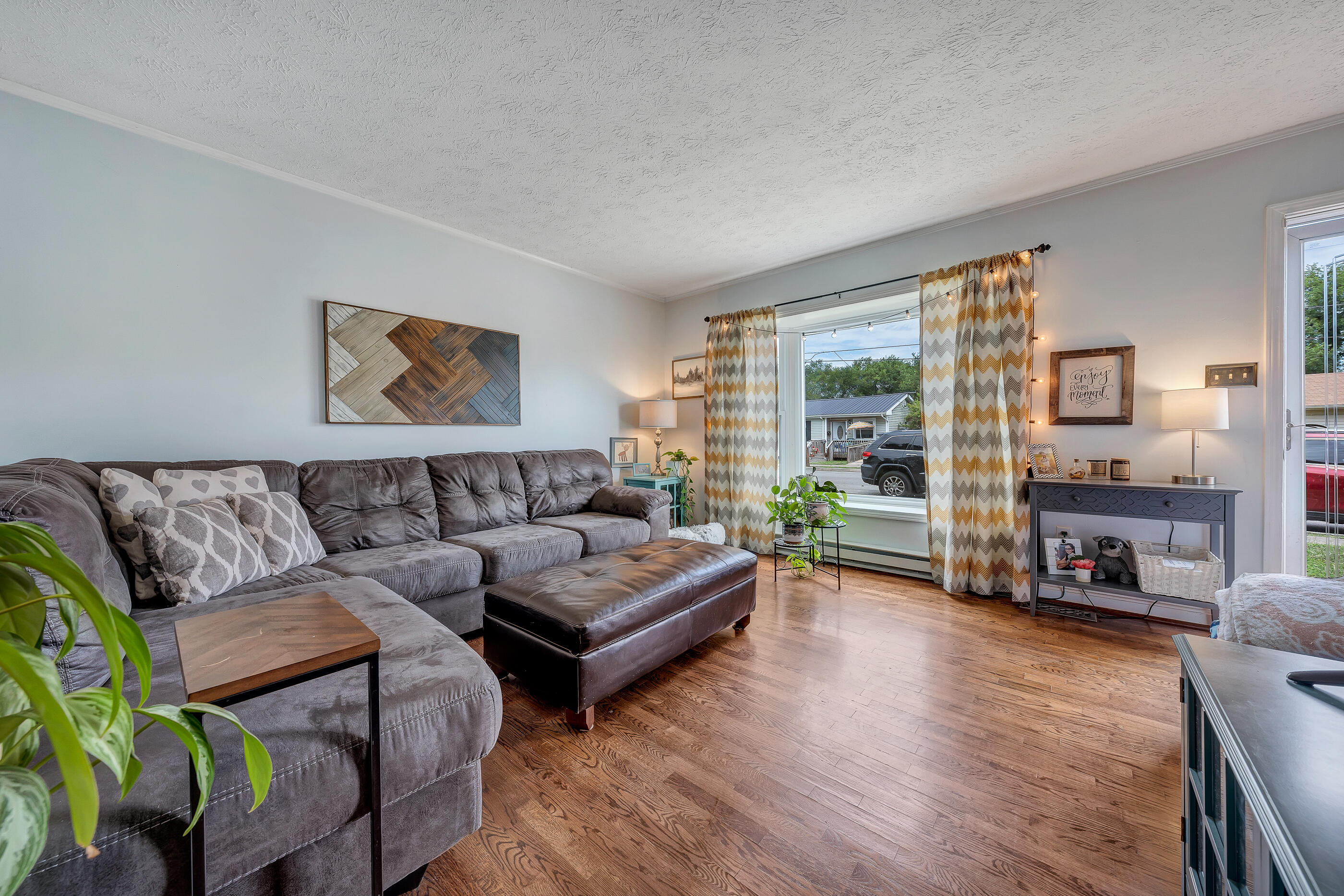 330 Rutherford Avenue Northwest Roanoke, VA 24016 - Photo 8 of 28 Rapid Imagery-7851