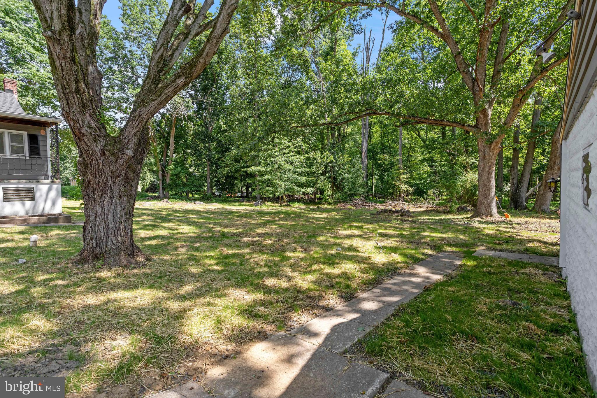 39 Kirk Road Garnet Valley, PA 19060 - Photo 36 of 39 Beautiful yard