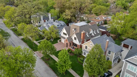 $1,725,000 | 4023 Lawn Avenue, Western Springs, IL 60558