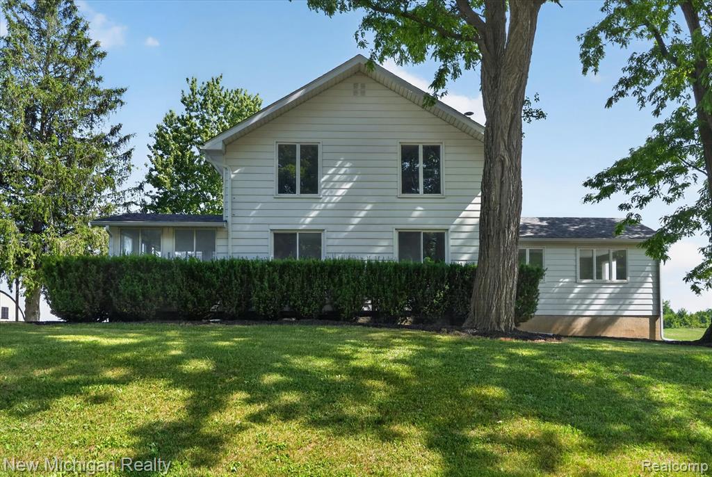 11374 Lahring Road Gaines, MI 48436 - Photo 1 of 66