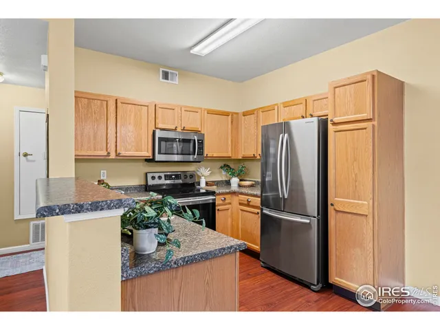 $300,000 | 3002 West Elizabeth Street, Unit D, Fort Collins, CO 80521