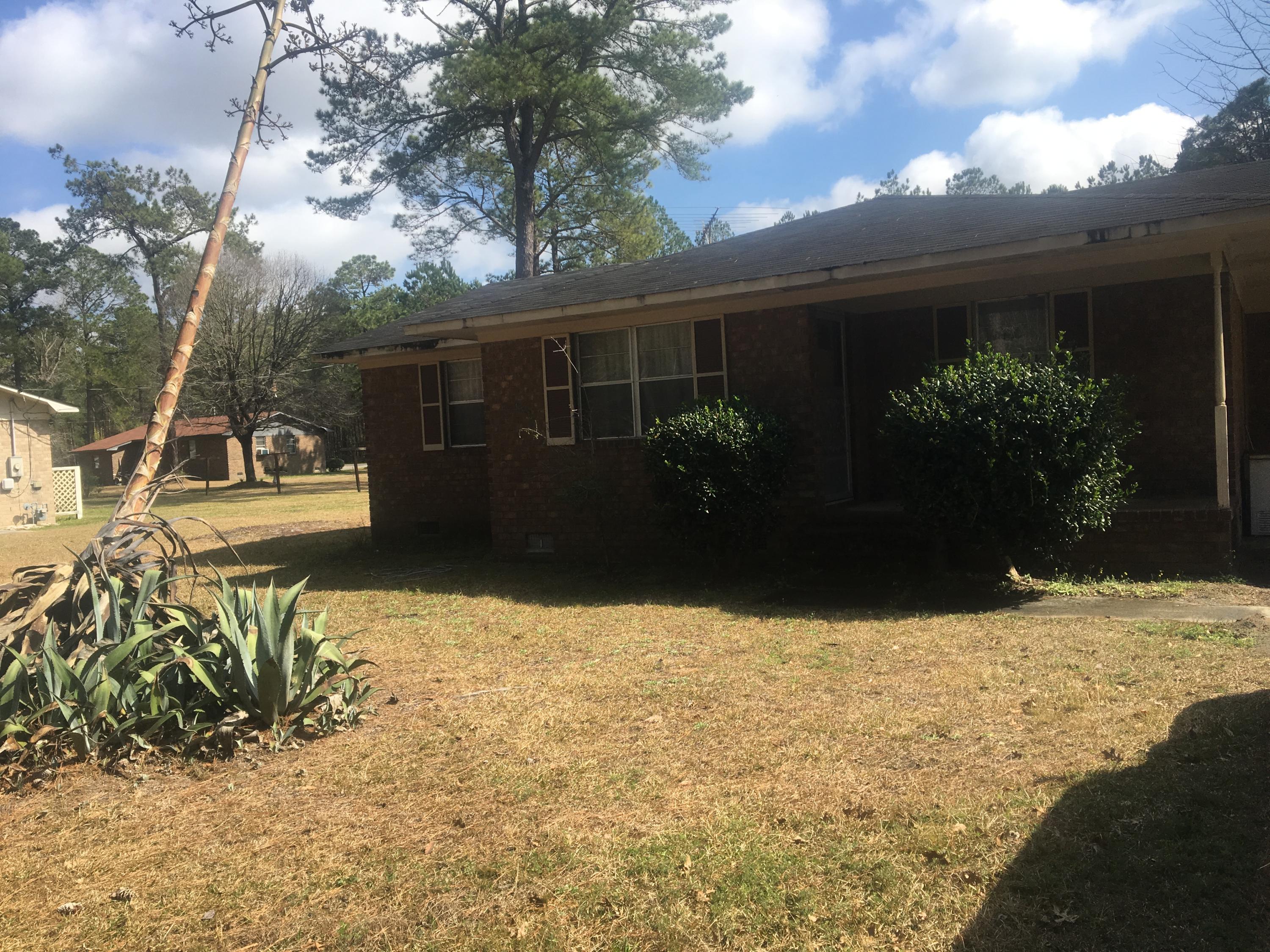 304 Gadsden Loop Walterboro, SC 29488 - Photo 4 of 17 IMG_1346