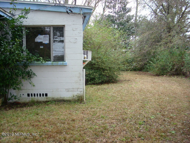 2920 Begonia Road Jacksonville, FL 32209 - Photo 2 of 6 Side