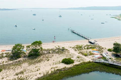 $1,249,000 | 1705 Kerwin Boulevard, Greenport, NY 11944