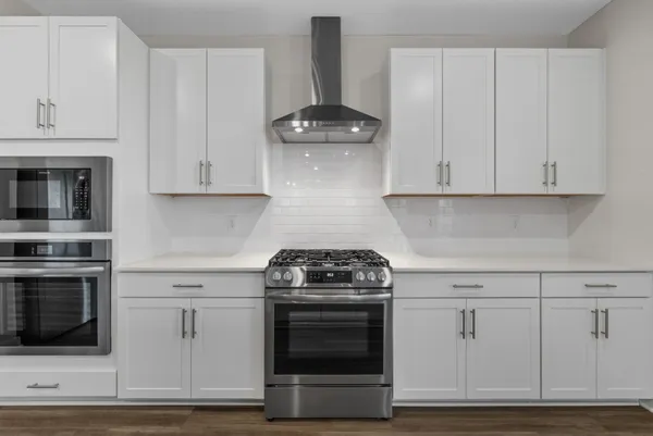 $2,695 | 887 Bur Oak Court, Clarksville, TN 37043