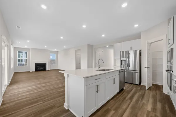 $2,695 | 887 Bur Oak Court, Clarksville, TN 37043