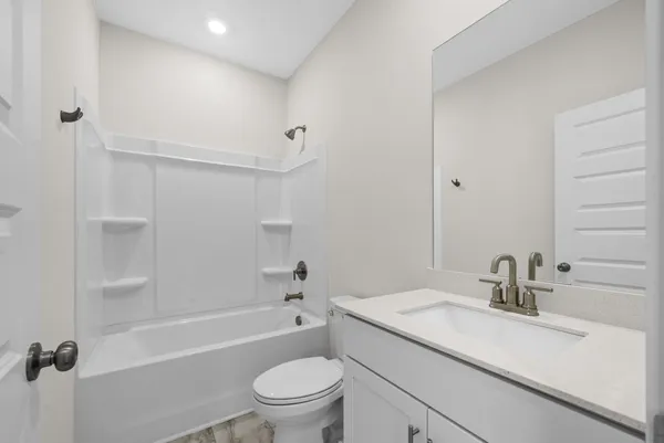 $2,695 | 887 Bur Oak Court, Clarksville, TN 37043