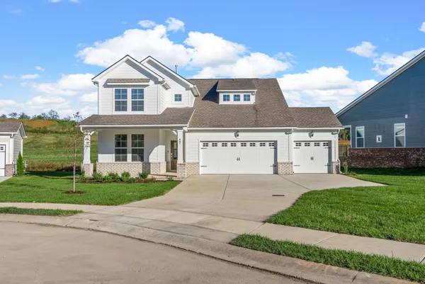 $2,695 | 887 Bur Oak Court, Clarksville, TN 37043