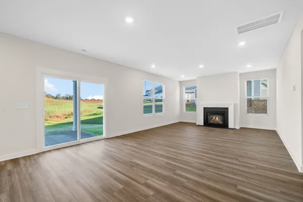 $2,695 | 887 Bur Oak Court, Clarksville, TN 37043