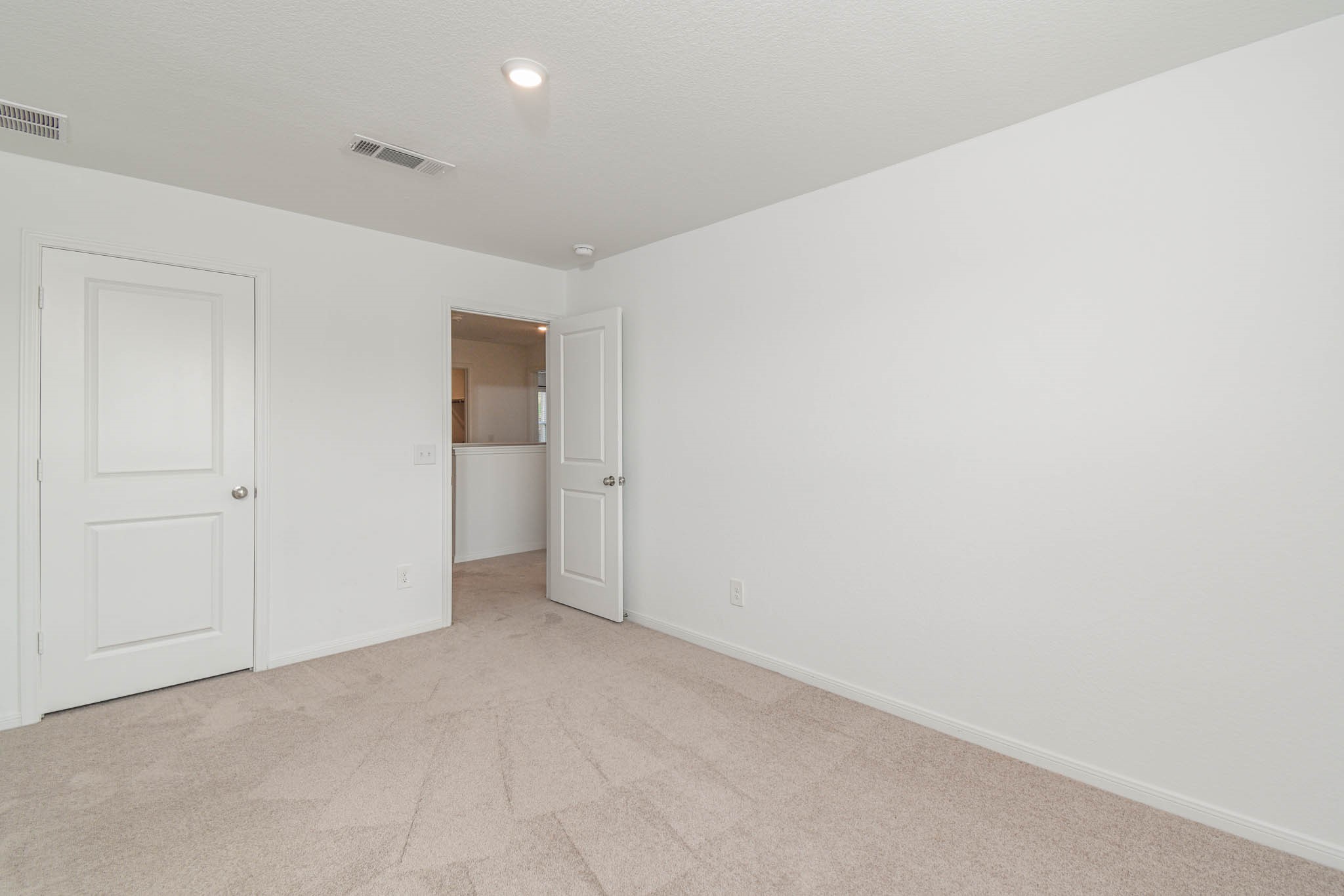 5727 Finely Run Street Spring, TX 77373 - Photo 21 of 26 a view of an empty room
