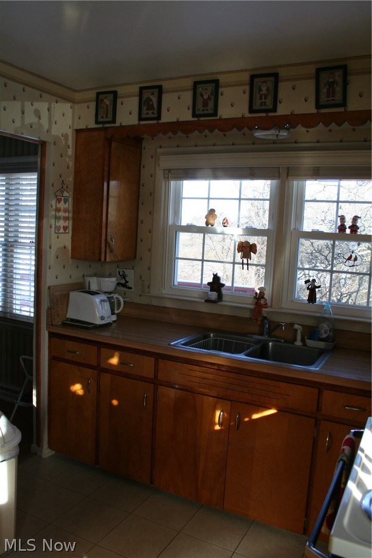 13049 Old State Road Huntsburg, OH 44046 - Photo 8 of 29 Gallery Image 8