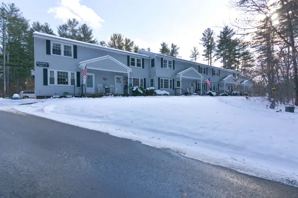 $297,500 | 3 Holly Lane, Londonderry, NH 03053