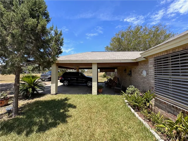 $309,900 | 296 County Road 1601, Alice, TX 78332