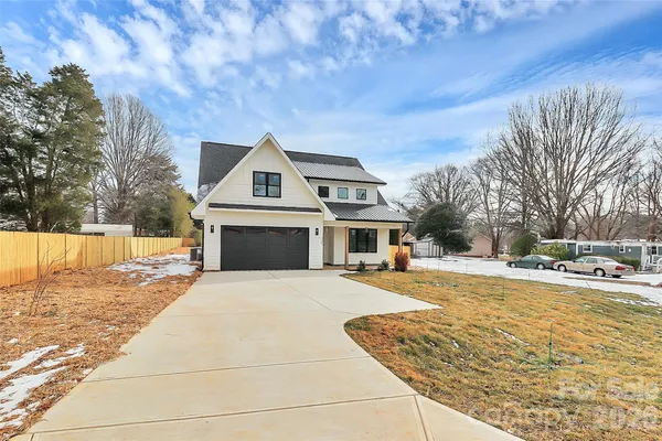 $740,000 | 127 Hazelton Loop, Mooresville, NC 28117