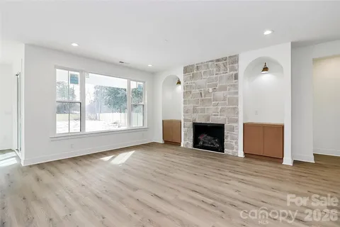 $800,000 | 127 Hazelton Loop, Mooresville, NC 28117