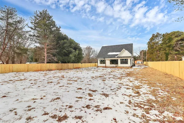 $740,000 | 127 Hazelton Loop, Mooresville, NC 28117