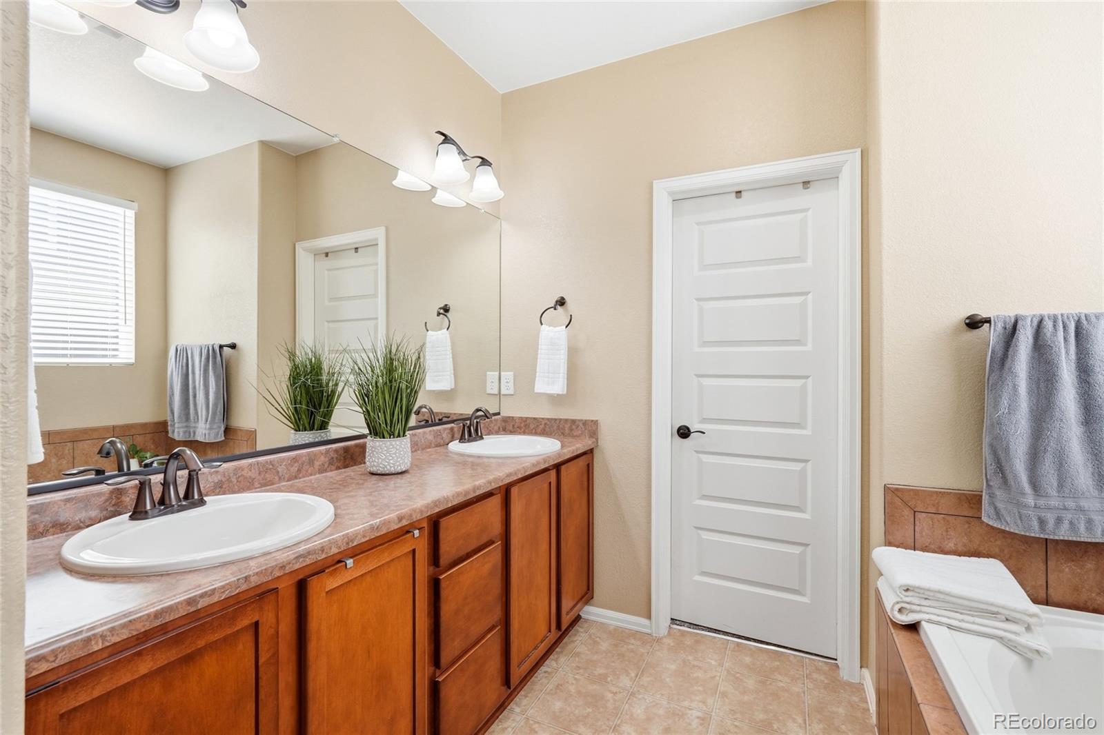 8325 Raspberry Drive Frederick, CO 80504 - Photo 16 of 44