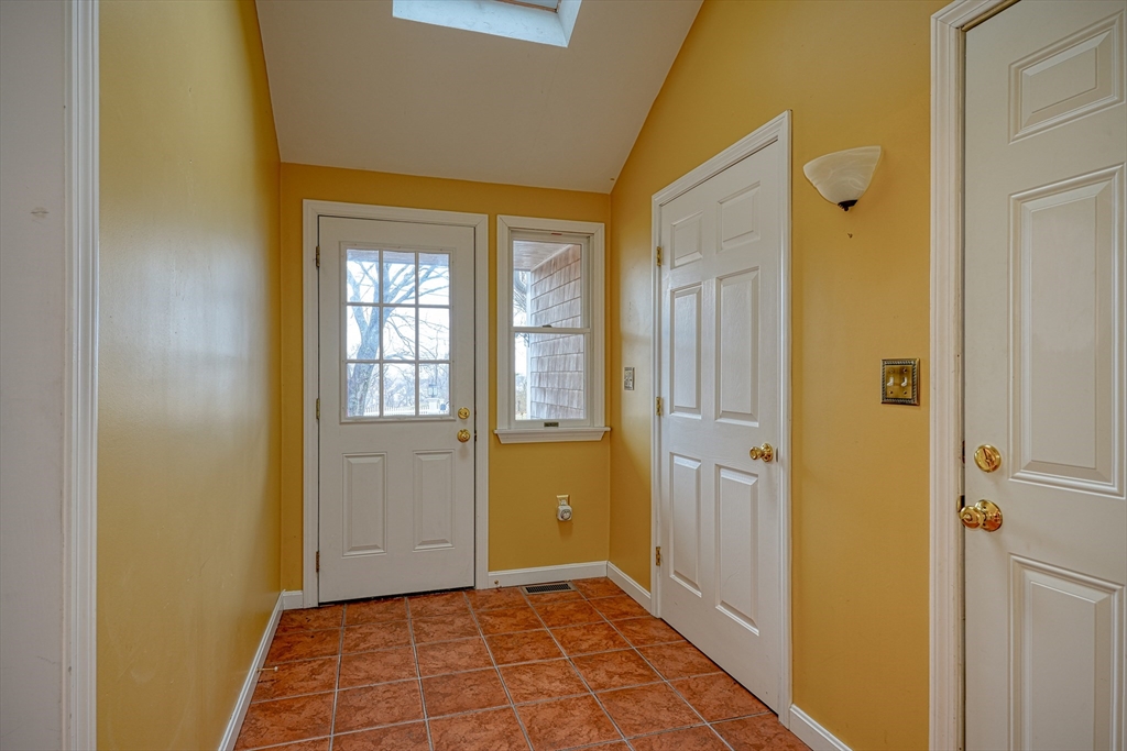 14 Longley Road Scituate, MA 02066 - Photo 13 of 24 Gallery Image 13