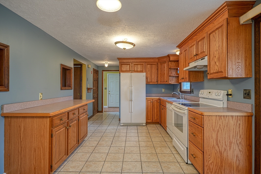 14 Longley Road Scituate, MA 02066 - Photo 10 of 24 Gallery Image 10