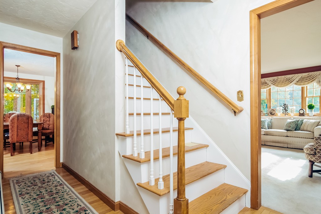 10 Putnam Road Acton, MA 01720 - Photo 3 of 28 Gallery Image 3