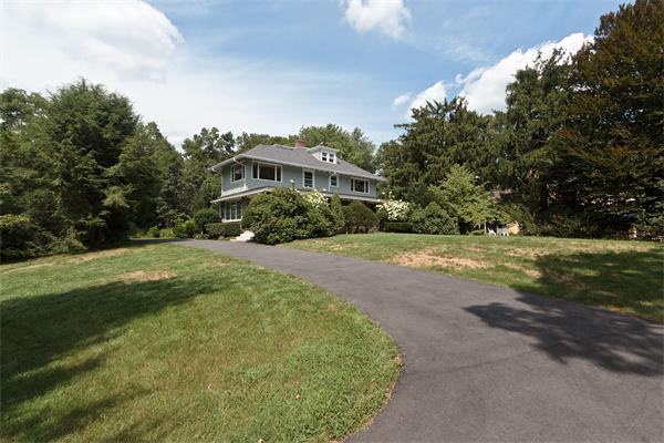 84 Maple Street Lexington, MA 02420 - Photo 1 of 26 Gallery Image 1