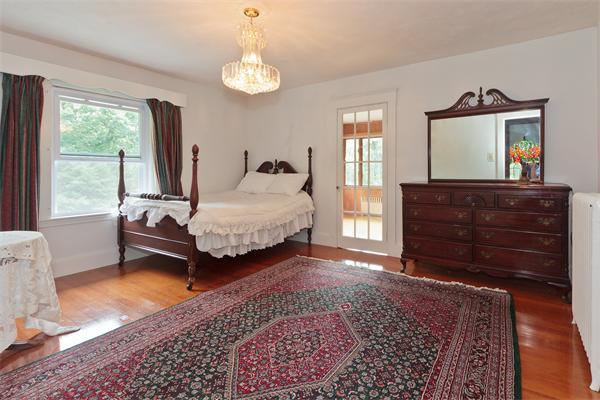84 Maple Street Lexington, MA 02420 - Photo 18 of 26 Gallery Image 18