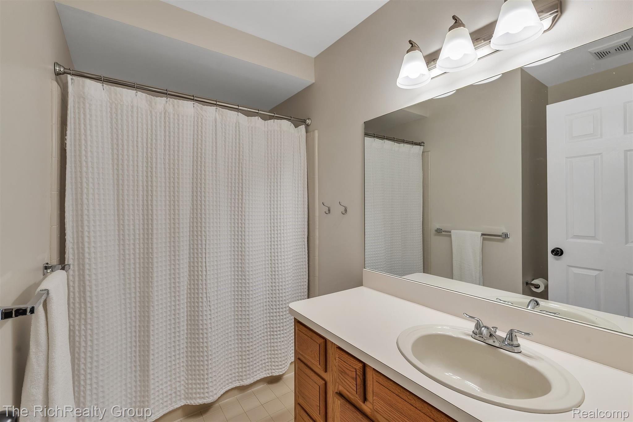 44954 Glengarry Road Canton, MI 48188 - Photo 39 of 59 44954 Glengarry Rd - HomeCraft Team