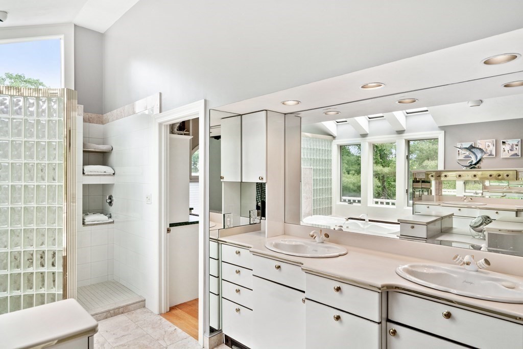 9 Pheasant Lane Lexington, MA 02421 - Photo 23 of 42
