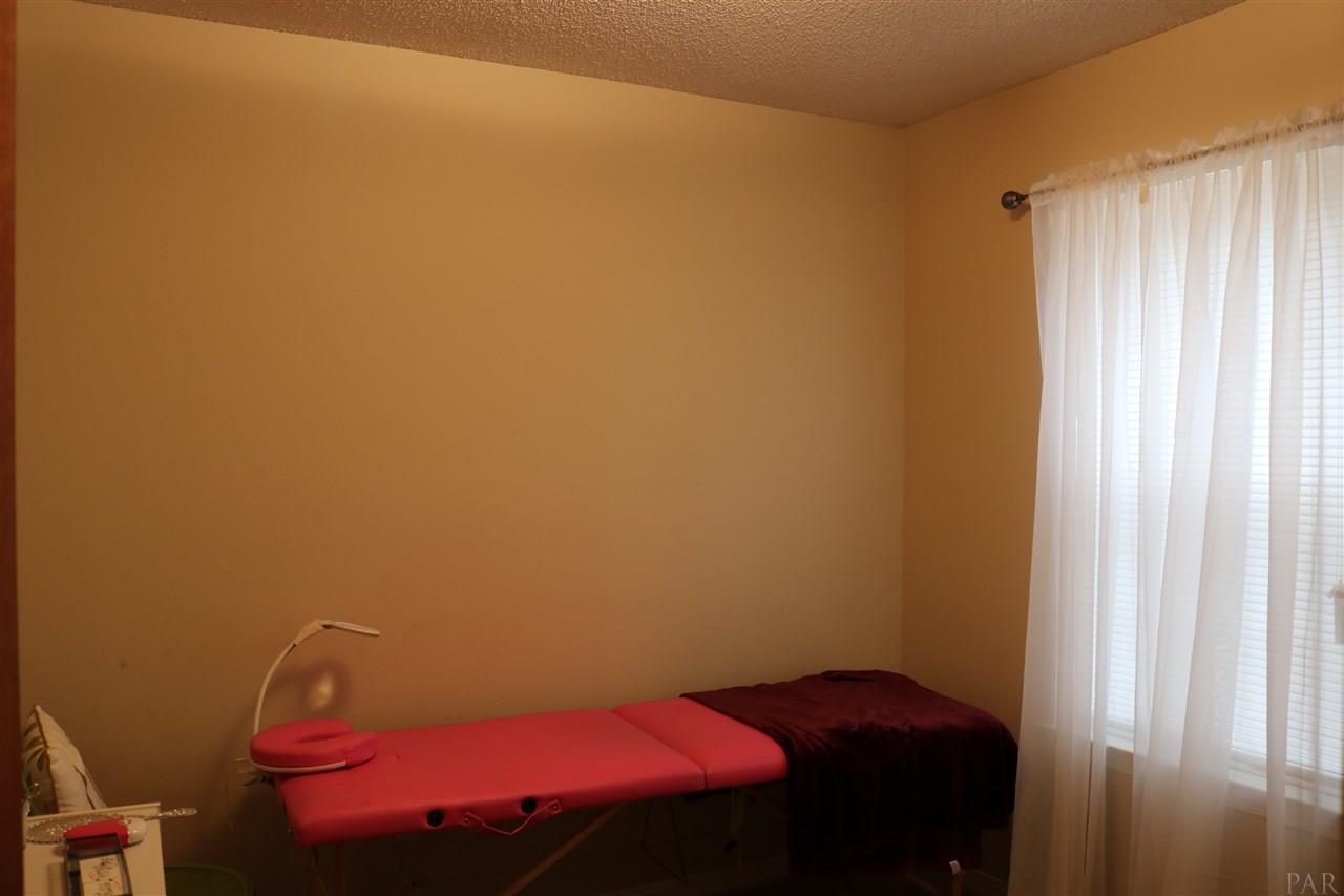 5963 Carroll Road Milton, FL 32583 - Photo 9 of 37 Gallery Image 9