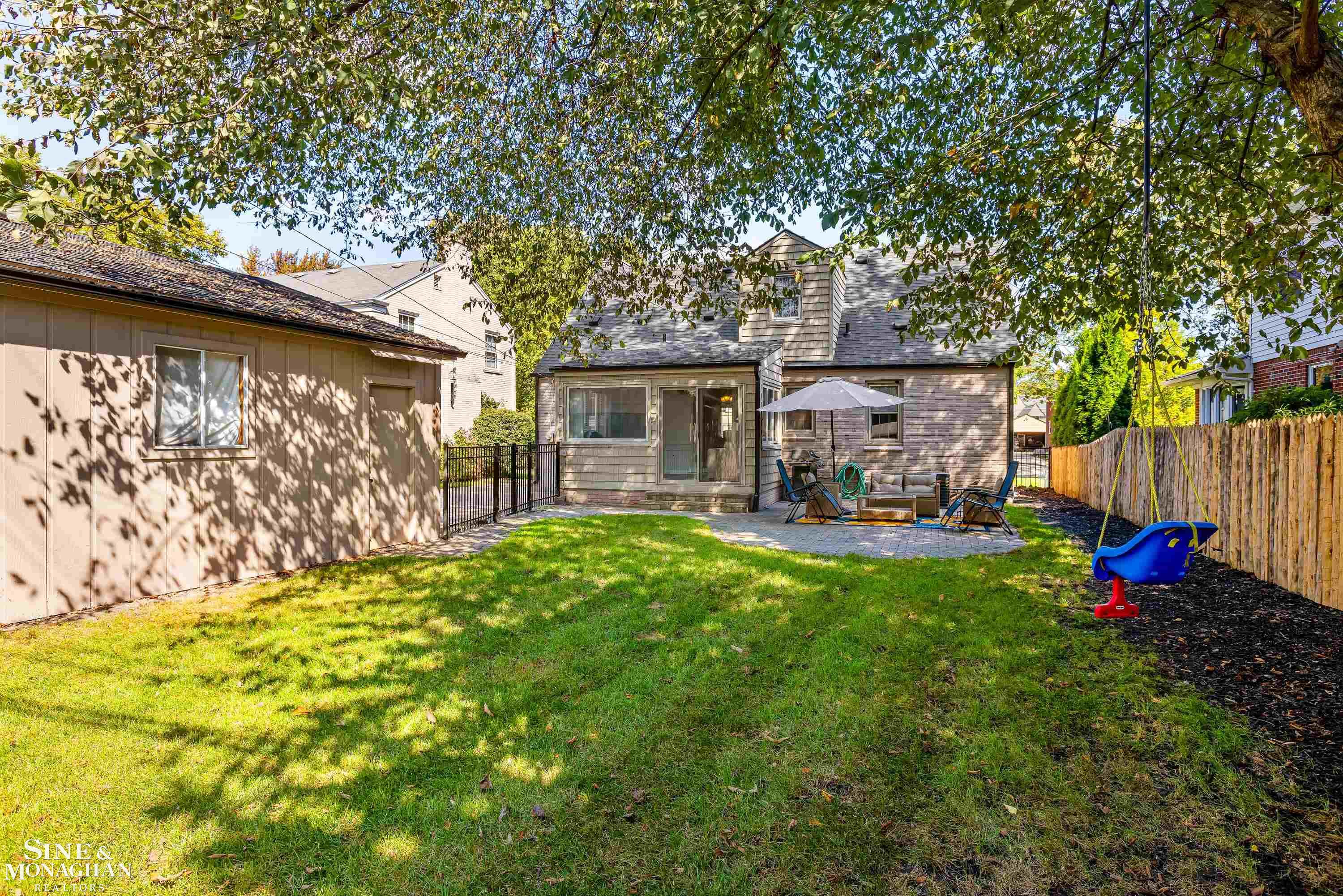 1535 Fairholme Road Grosse Pointe, MI 48236 - Photo 36 of 43 50160597-FE0B7701-1E79-4275-A987-0E0BC9857CB2.JPG