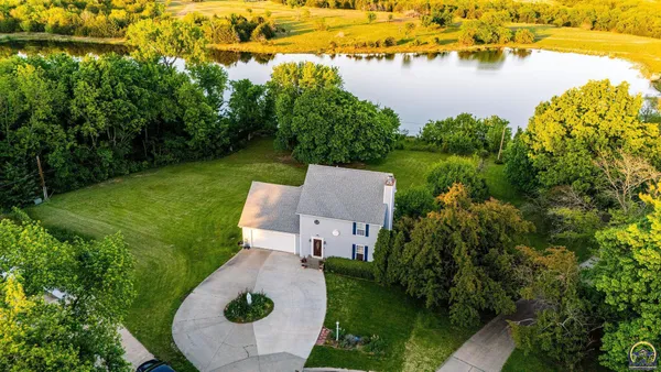 $435,000 | 114 Tomahawk Drive, St. Marys, KS 66536