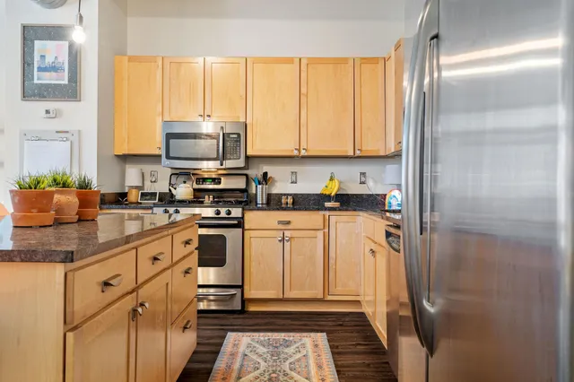 $2,200 | 720 North 4th Street, Unit 205, Minneapolis, MN 55401