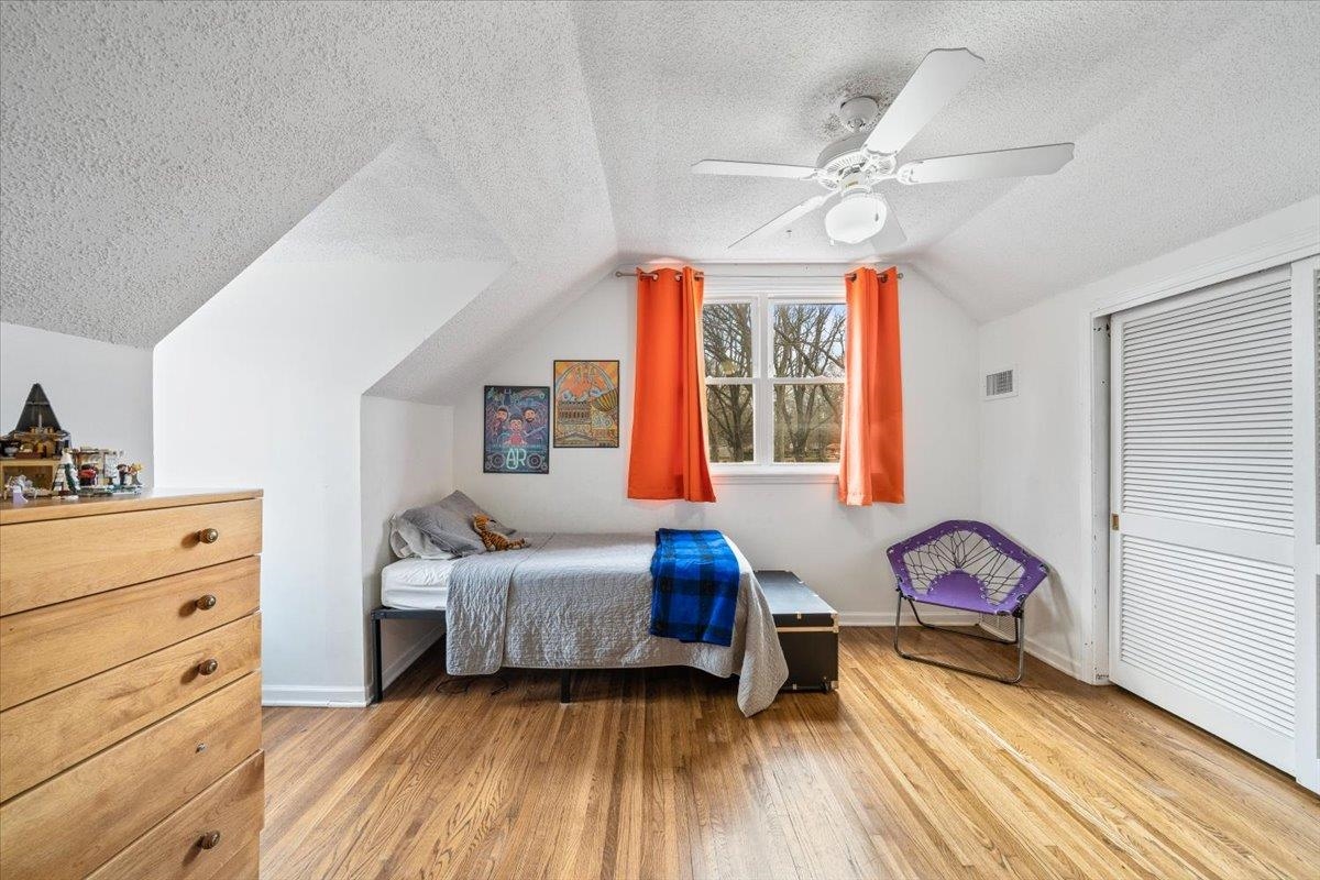 436 Cardinal Drive Collierville, TN 38017 - Photo 19 of 32 a bedroom with furniture and a window