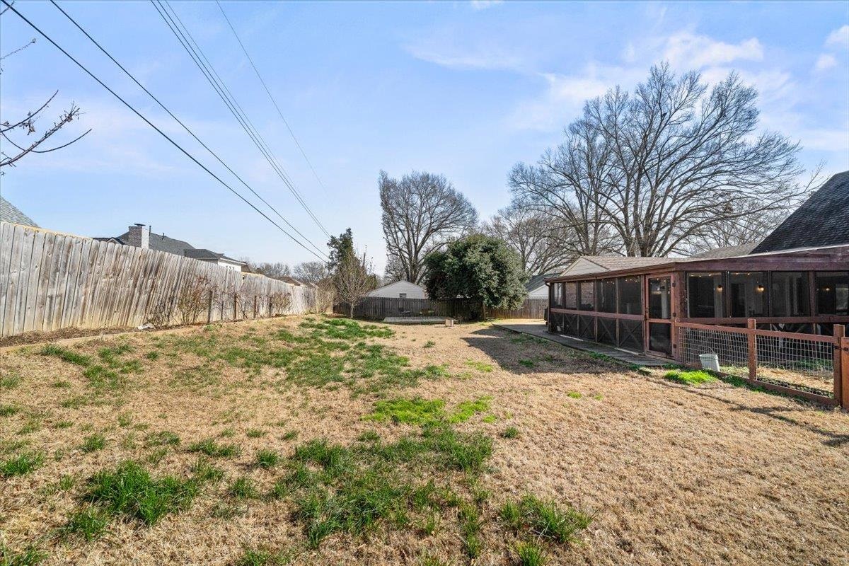 436 Cardinal Drive Collierville, TN 38017 - Photo 24 of 32 a view of a yard with a house