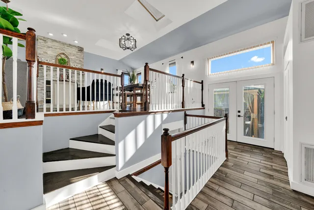 $430,000 | 9111 South 55th Avenue, Oak Lawn, IL 60453