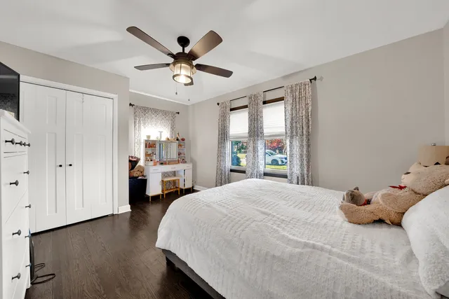 $430,000 | 9111 South 55th Avenue, Oak Lawn, IL 60453