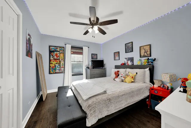 $430,000 | 9111 South 55th Avenue, Oak Lawn, IL 60453