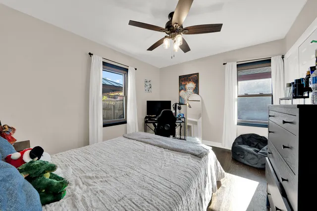 $430,000 | 9111 South 55th Avenue, Oak Lawn, IL 60453