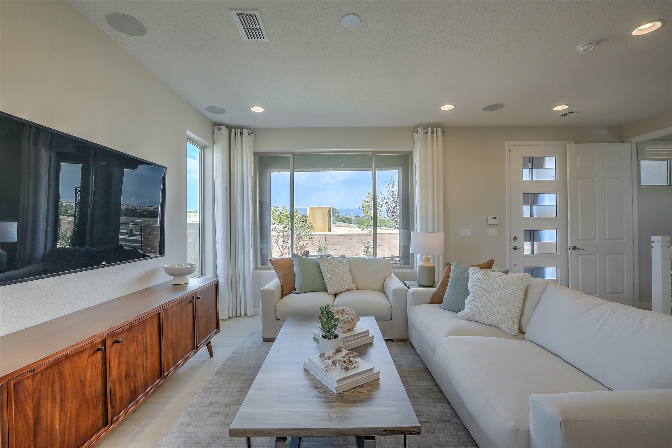 4628 Rail Runner Road Santa Fe, NM 87507 - Photo 6 of 43