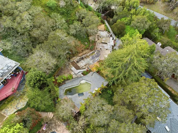$4,950,000 | 3035 Canyon Road, Burlingame, CA 94010