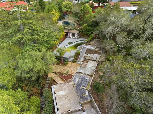 $4,950,000 | 3035 Canyon Road, Burlingame, CA 94010